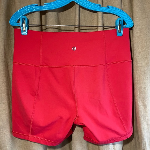 Lululemon Roll Down Shorts - Picture 5 of 9
